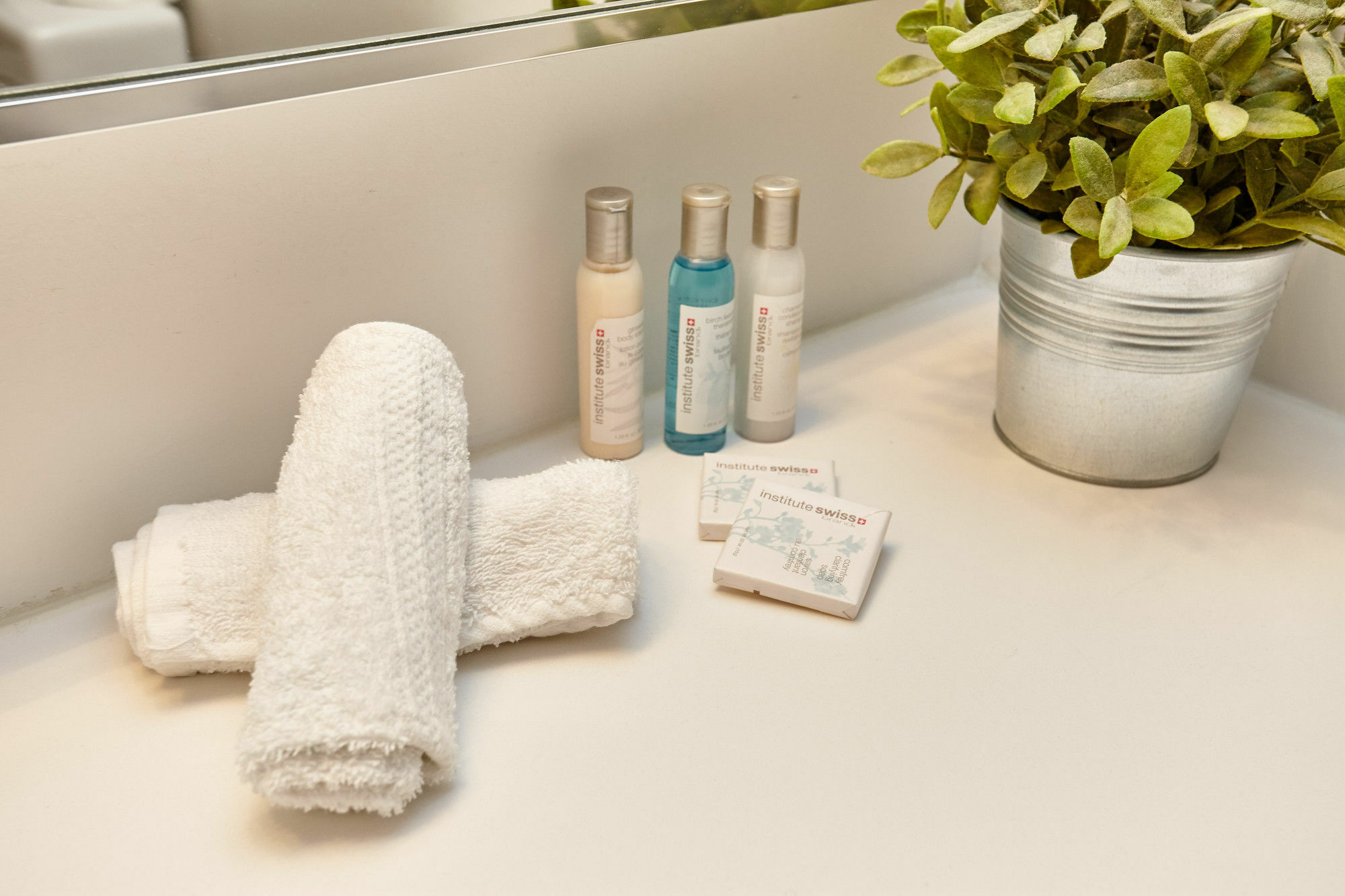 Atlas Suites - Yorkville Furnished Apartments Toronto Eksteriør billede