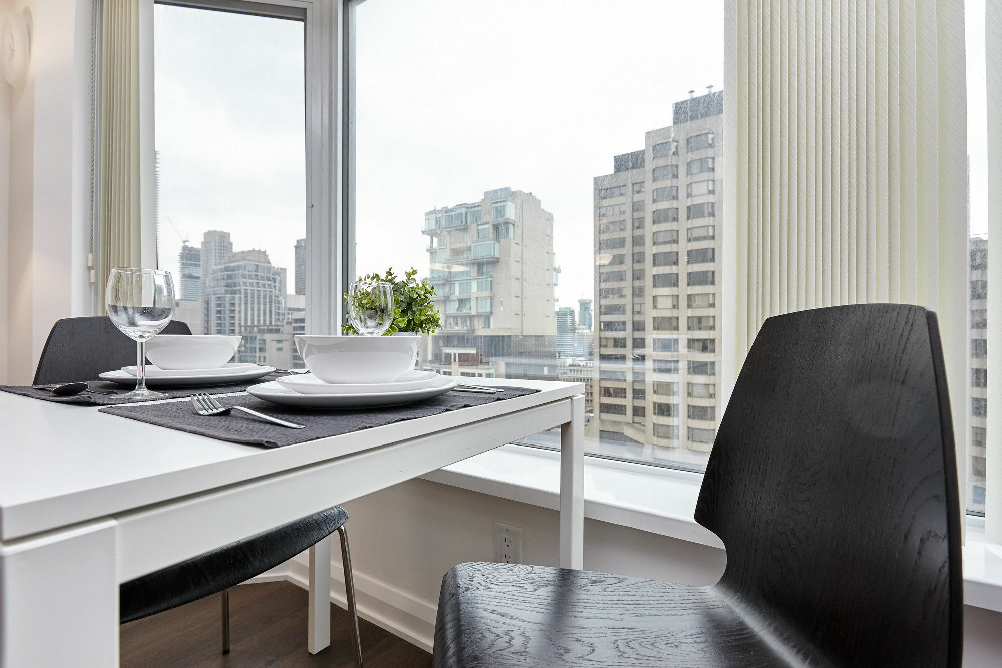 Atlas Suites - Yorkville Furnished Apartments Toronto Eksteriør billede